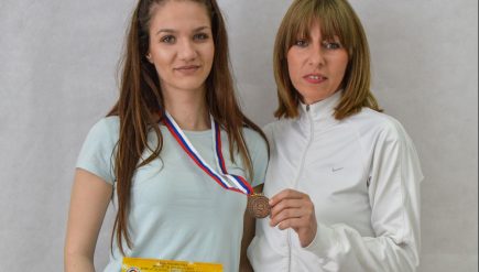 Мила Петровић освојила бронзану медаљу на Републичким школским играма у стрељаштву